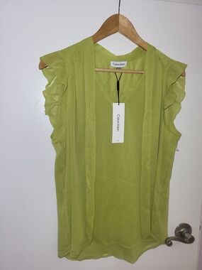 Calvin Klein Women’s Chartreuse Green Flutter Sleeve V-Neck Blouse